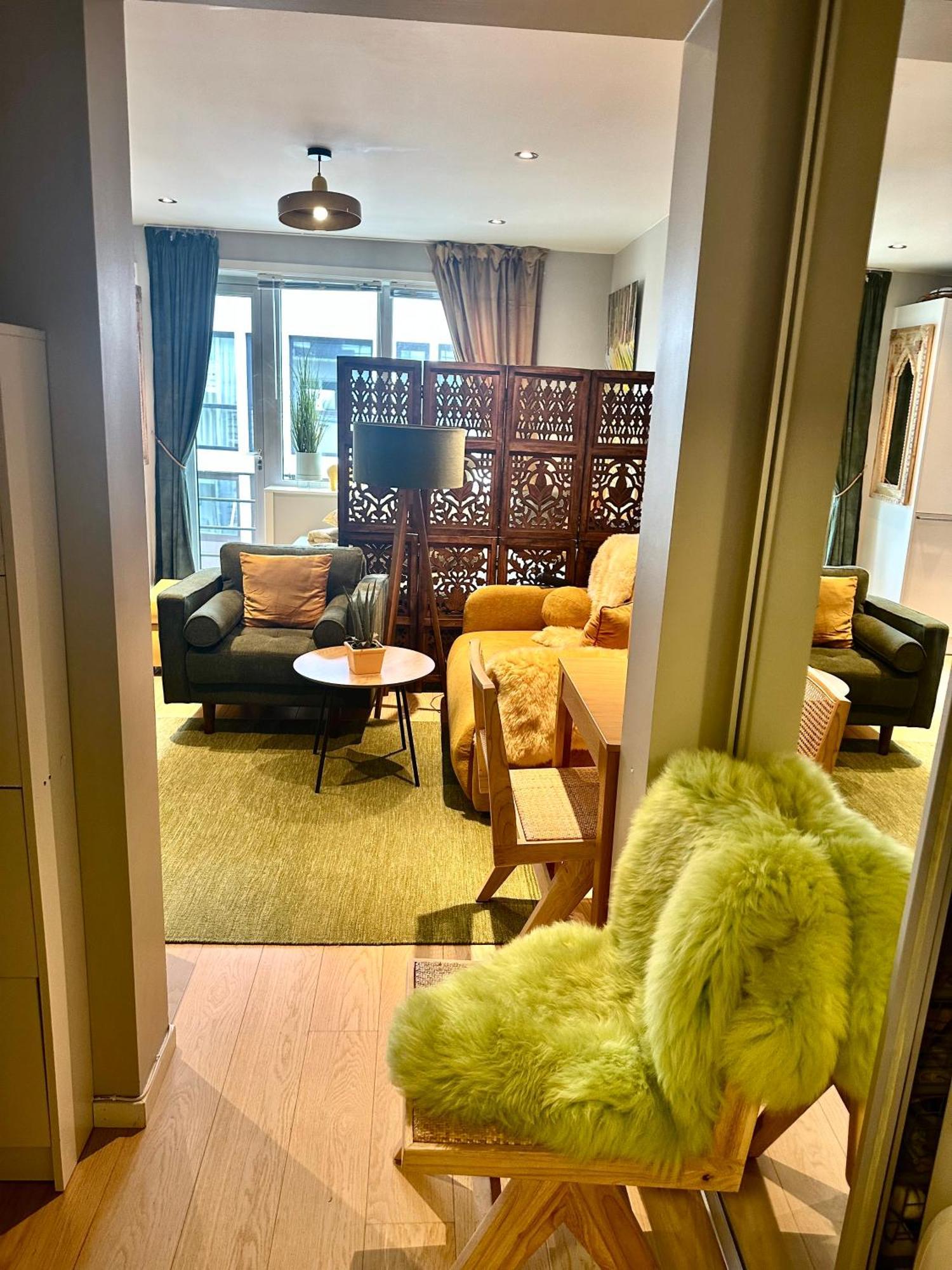Stylish Free Parking With Balcony Appartement Ålesund