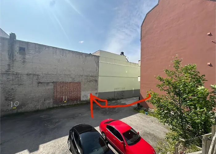 Stylish Free Parking Studio Central With Balcony