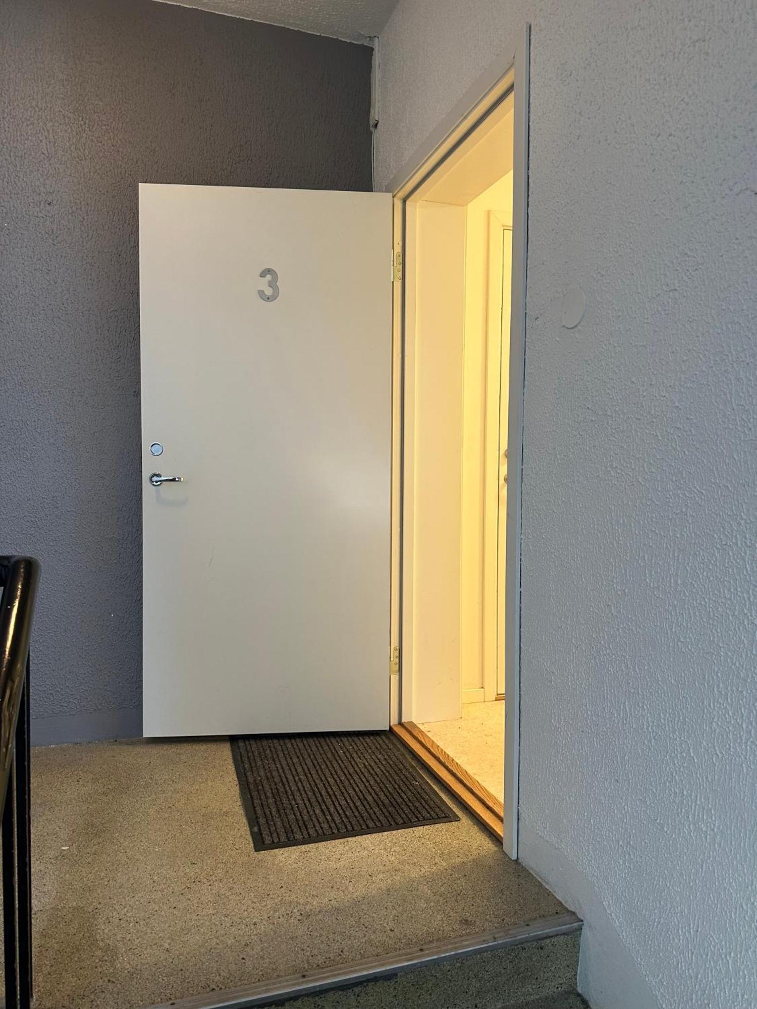 Stylish Free Parking With Balcony Ålesund